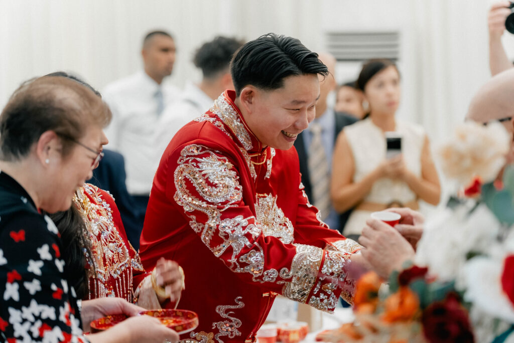 Emotional family interaction during a Chinese tea ceremony