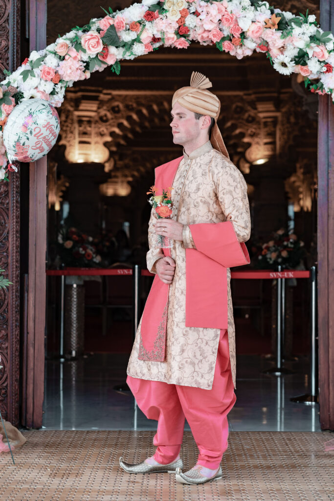Groom arrival at Hindu wedding