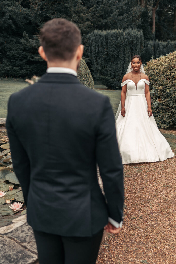 Editorial wedding photography timeline guide