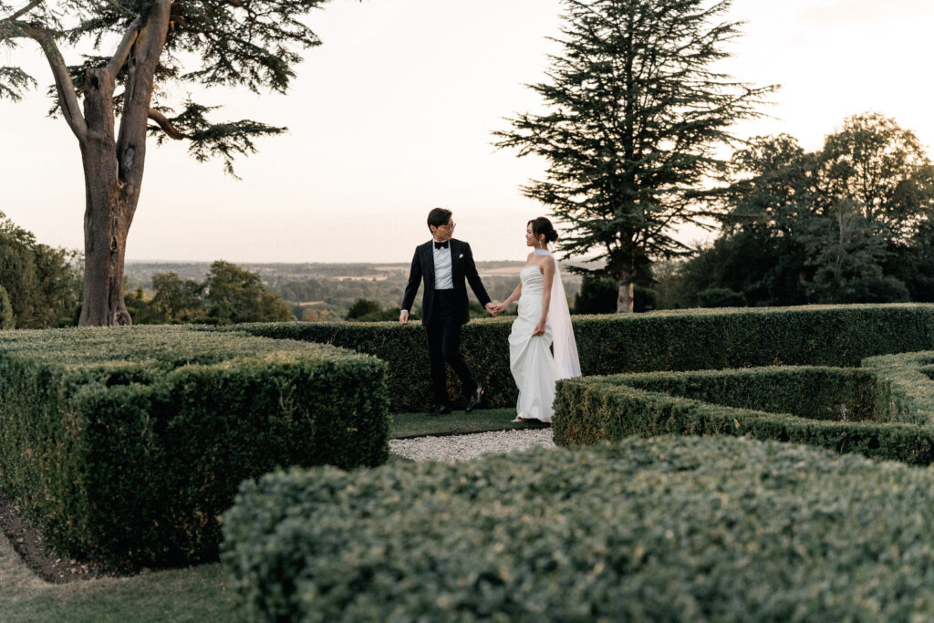 Wedding couple in the Hedsor House Sunken Garden